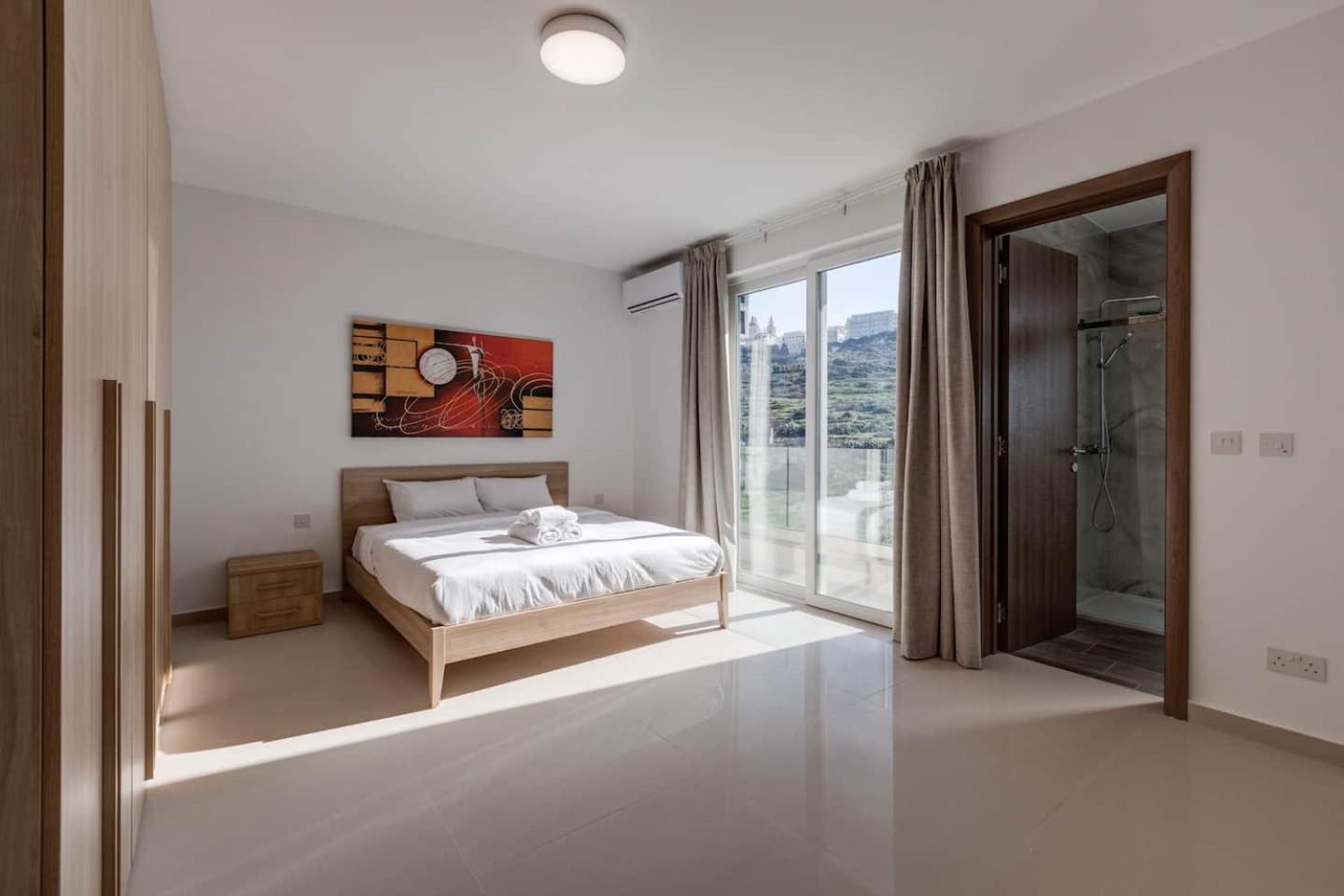 9Ten11 Seafront By Homely Mellieha Ngoại thất bức ảnh