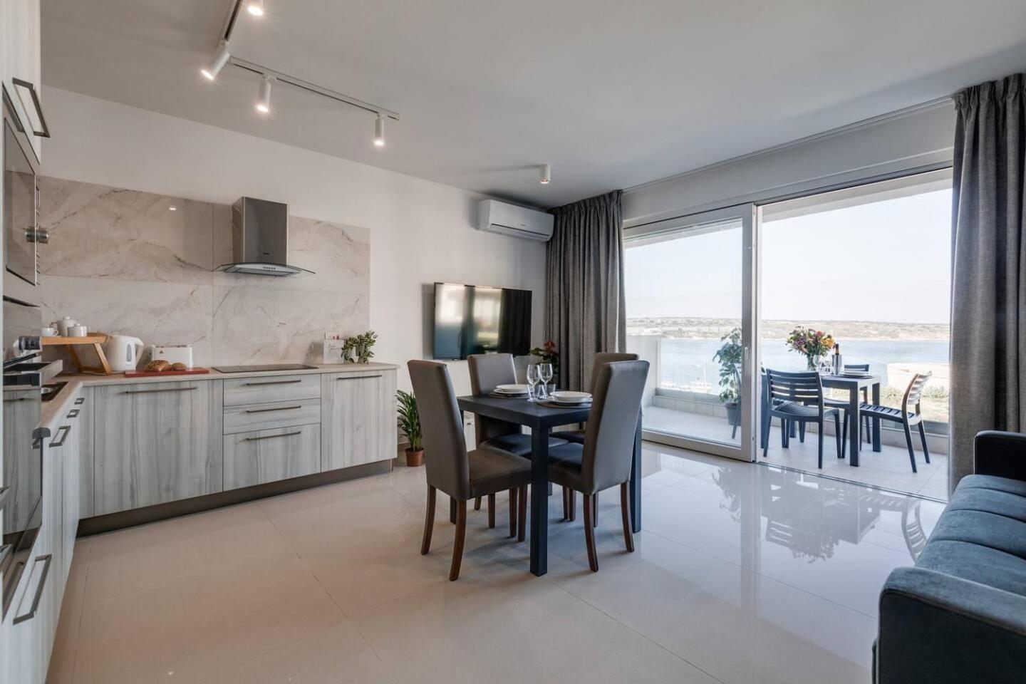 9Ten11 Seafront By Homely Mellieha Ngoại thất bức ảnh